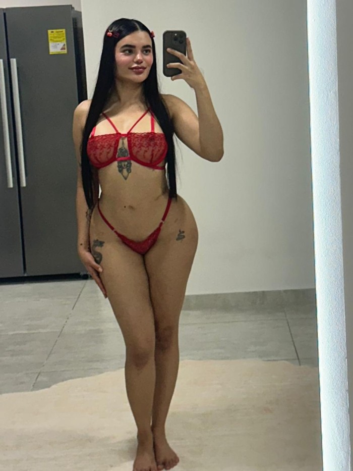 NIÑATA 21AÑOS, MAMADA PROFUNDA Y SALIVADA