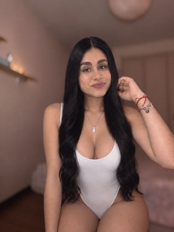 HERMOSA LATINA DE ENCANTO Y DE INFARTO