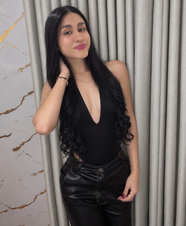 HERMOSA LATINA DE ENCANTO Y DE INFARTO