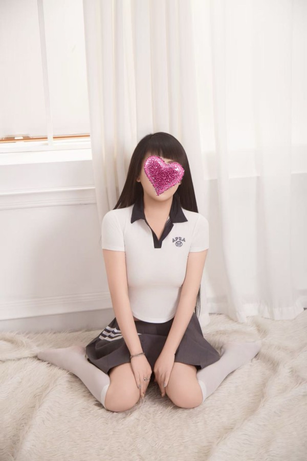 Chica oriental muy cachonda