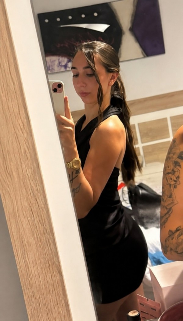 ALBA, JOVENCITA ESPAÑOLA DE 21 AÑOS DELGADITA Y REAL