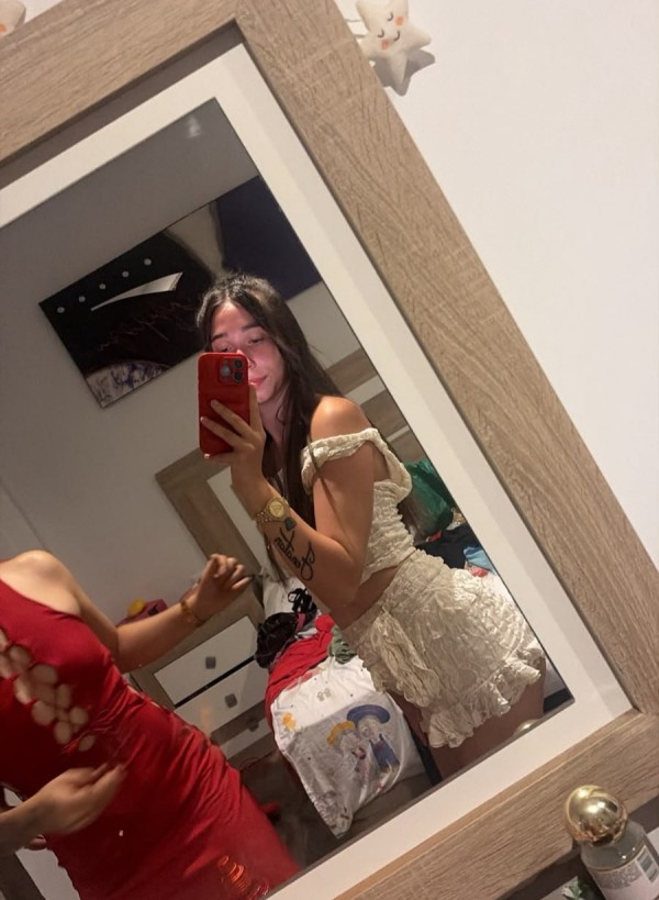 ALBA, JOVENCITA ESPAÑOLA DE 21 AÑOS DELGADITA Y REAL