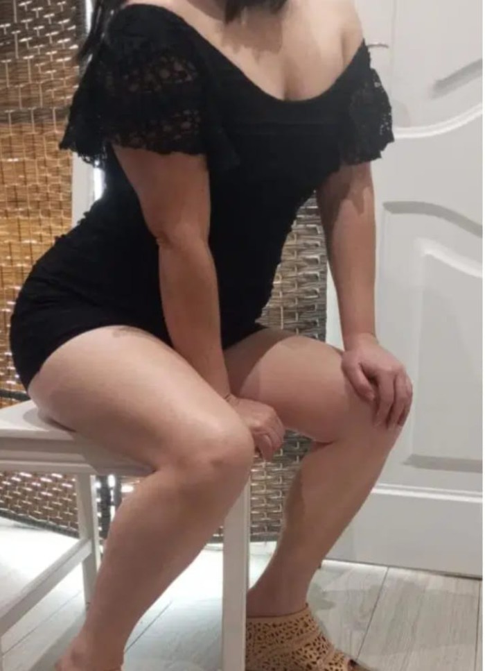 LAURA LATINA FOGOSA Y CALIENTE PARA DISFRUTAR