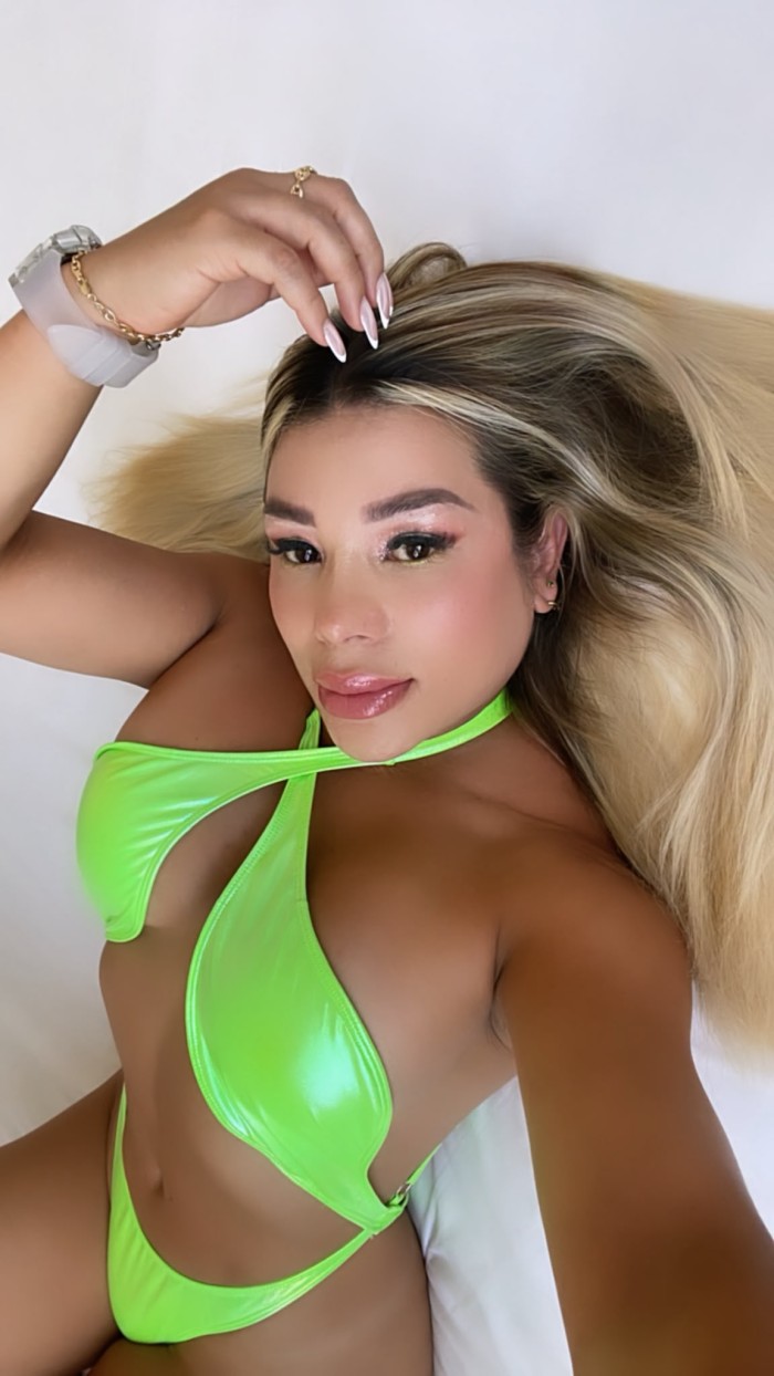 NO DESLICES  MÁS SOY TU CHICA IDEAL CON UN CUERPO INCREÍBLE  PARA DISFRUTAR