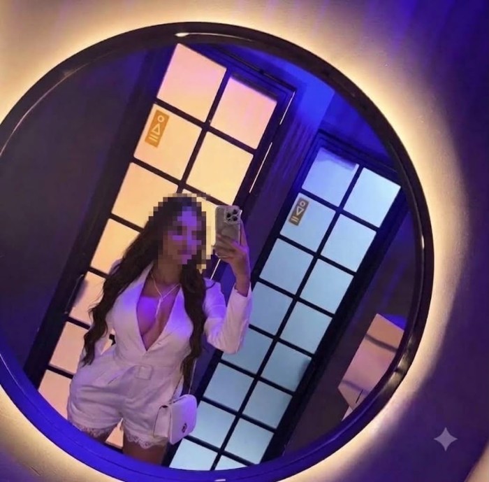 SAMANTA PRIMERA VEZ JOVENSITA CACHONDA