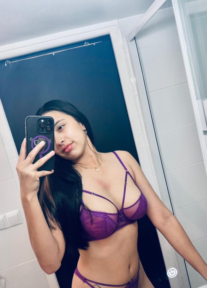 SEXY PERVERSA LATINA TODA UNA TENTACIÓN FOGOSA PARA TU PALADAR NOVEDAD