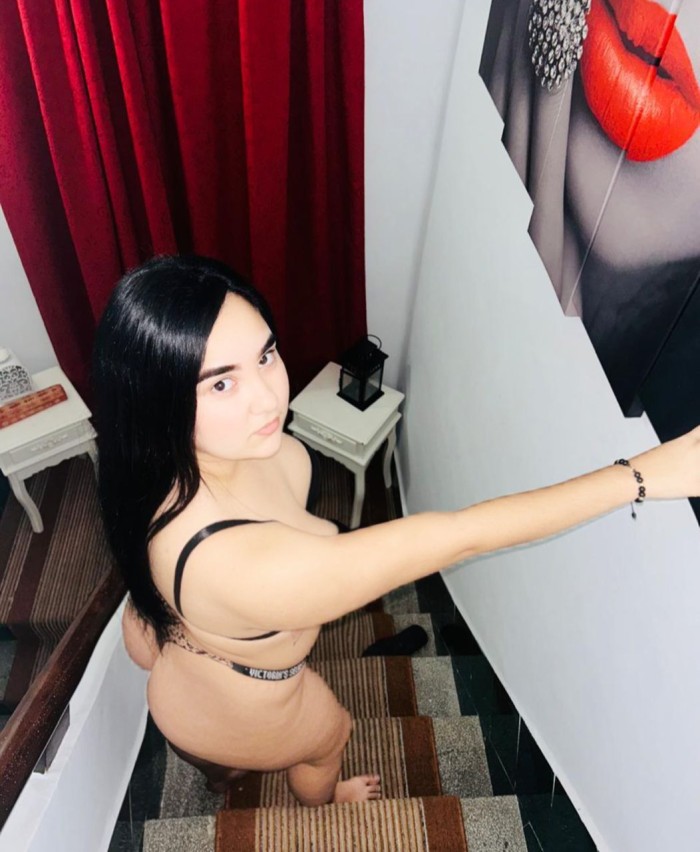 JUGUETONA FIESTERA Y MUY SIMPATICA