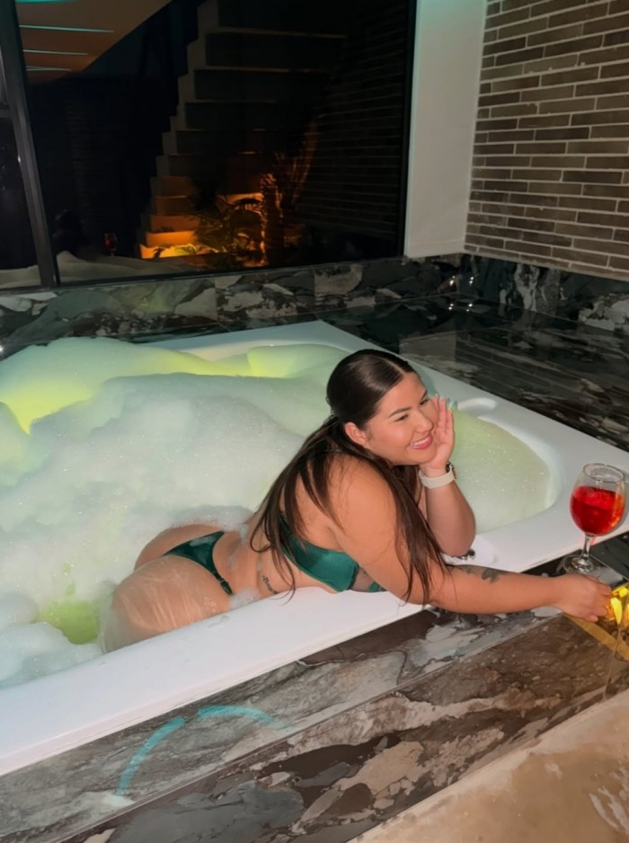 TU ACOMPAÑANTE IDEAL PARA UNA NUEVA EXPERIENCIA