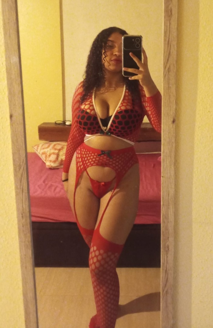 POR MOLINA DE SEGURA – COLOMBIANA DE LUJO JOVENCITA