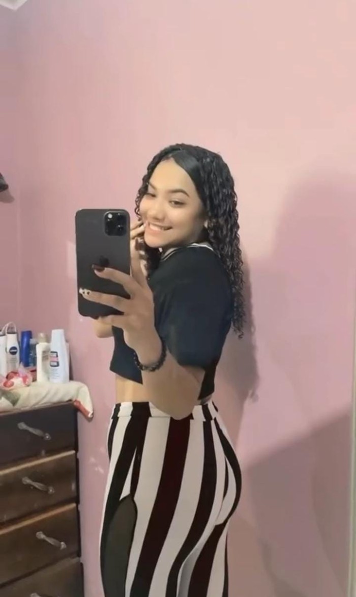 Mulatita jovencita preciosa Roquetas
