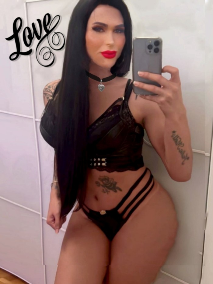 Tranny Claudia exótica morenaza alta 1.80 deseo