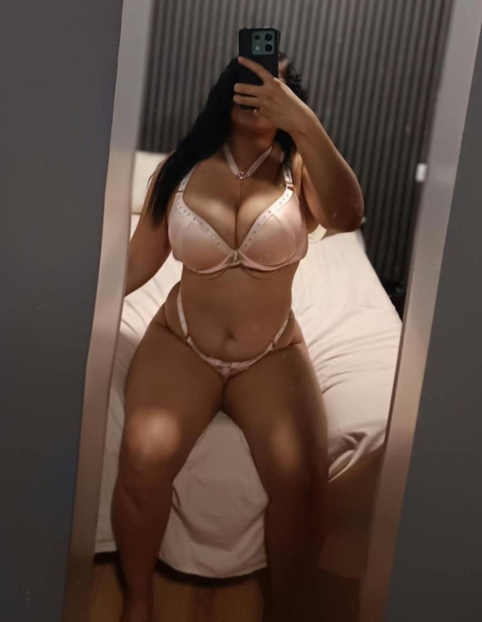 solo salidas y video llamadas su putita tragona