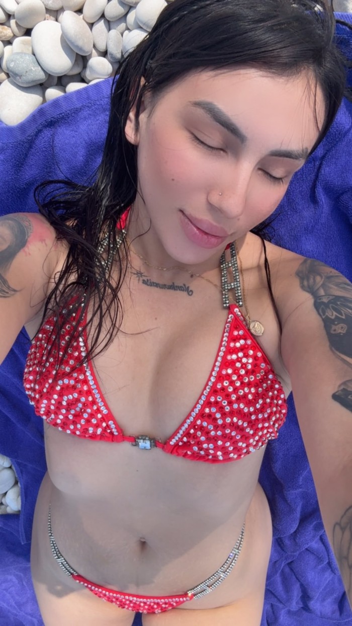 COQUETA Y ARDIENTE
