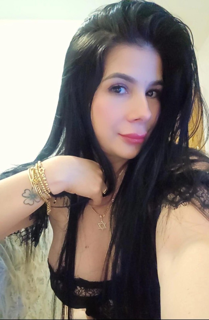 UNA EXPERIENCIA UNICA TU MORENA DE TU SUEÑO EL EJI