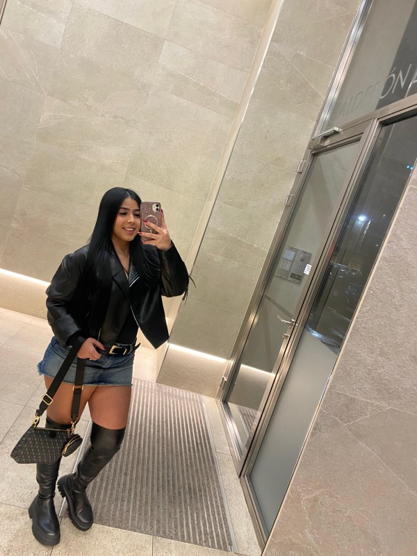 ADICTIVA, LINDA SONRISA Y SEXY CUERPO