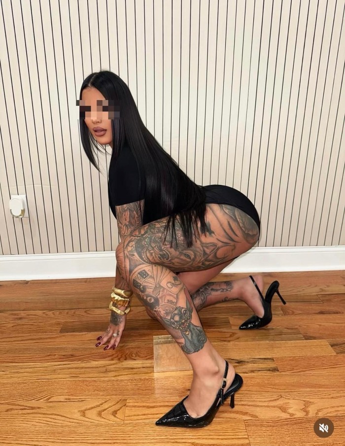 Estupenda COLOMBIANA toda una diosa putona Acabadita de LLEGAR PARA TI