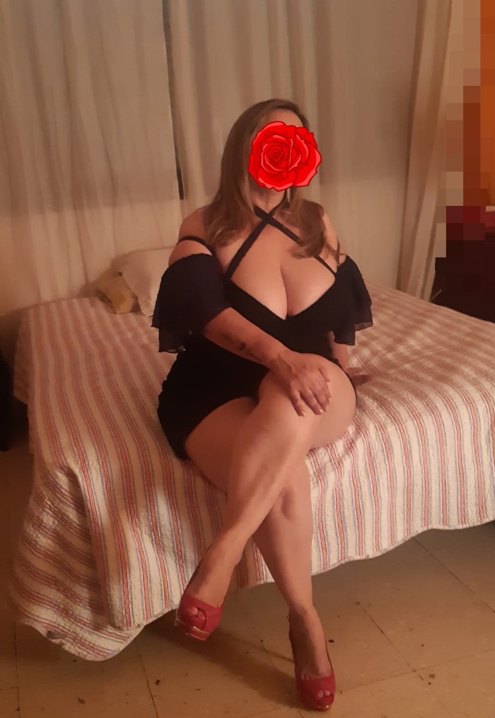 MADURITA ARDIENTE LUJURIOSA MORBOSA Y MUY COMPLACI
