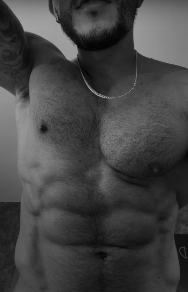 NOVEDAD, pollón, cuerpo de GYM. TE EMPOTRO!!
