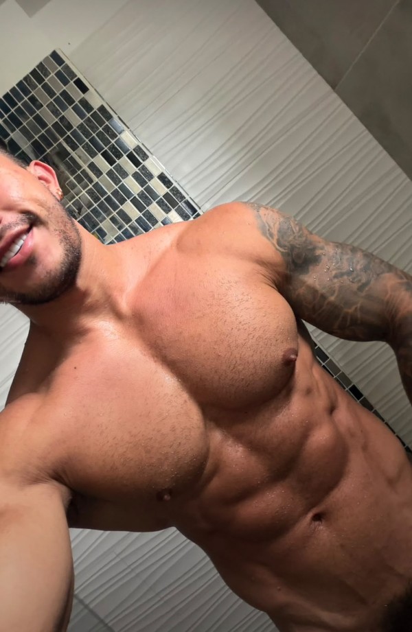 NOVEDAD, pollón, cuerpo de GYM. TE EMPOTRO!!