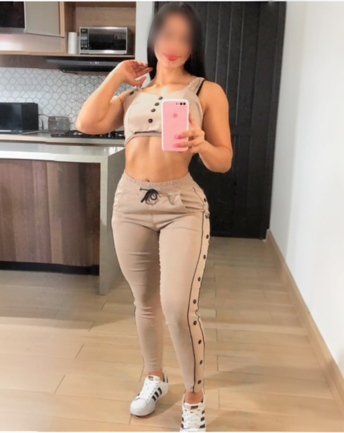 COMPLETICA, AUTÉNTICA Y CON MUCHO FUEGO