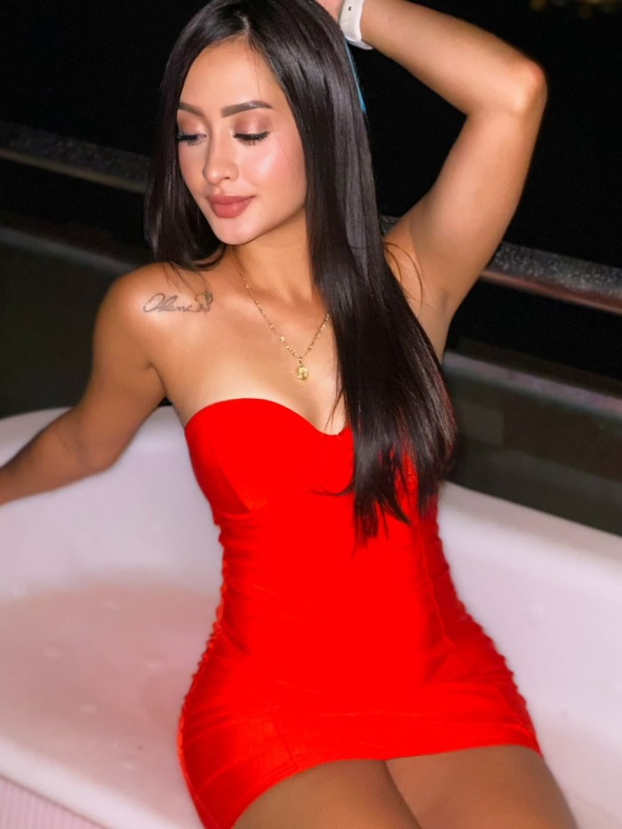 SEÑORITA ESCORT DE MENTE ABIERTA-INCALL-OUTCALL