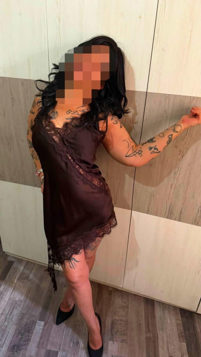 HELENA, ARDIENTE BRASILEÑA DISPONIBLE PARA COMPLACERTE
