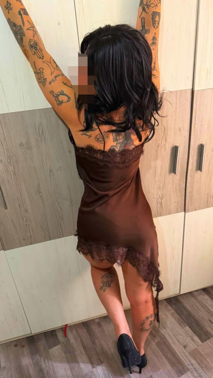 HELENA, ARDIENTE BRASILEÑA DISPONIBLE PARA COMPLACERTE