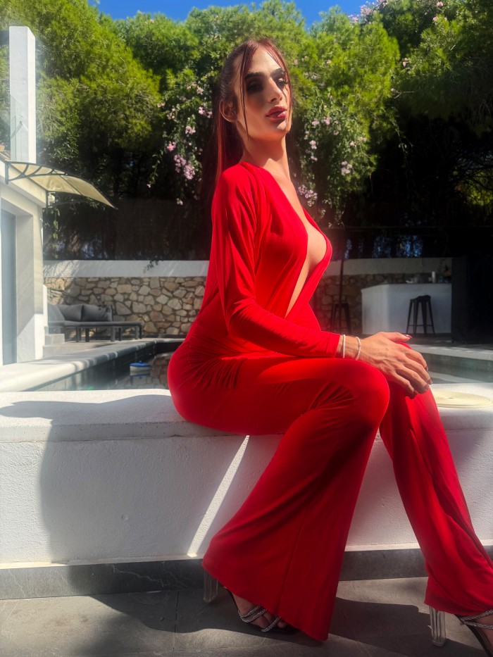 Independent TRANS woman with a discreet location i
