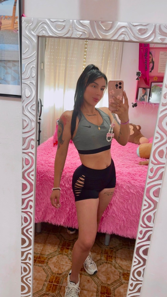 CELESTE, PUTITA CALIENTE