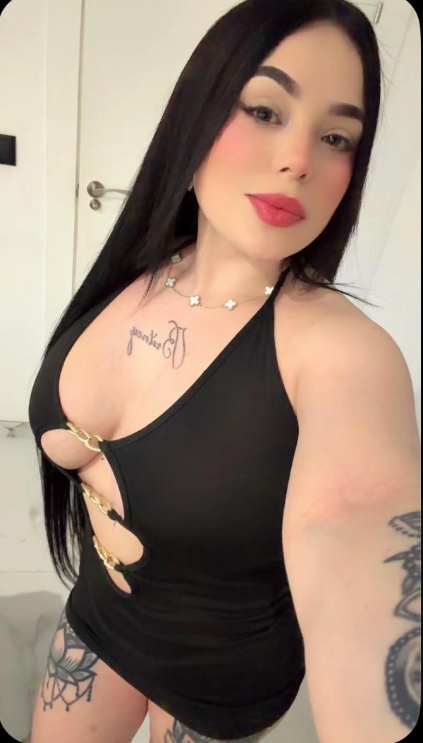 LUNA UNA LATINA FOGOSA Y DELICIOSA