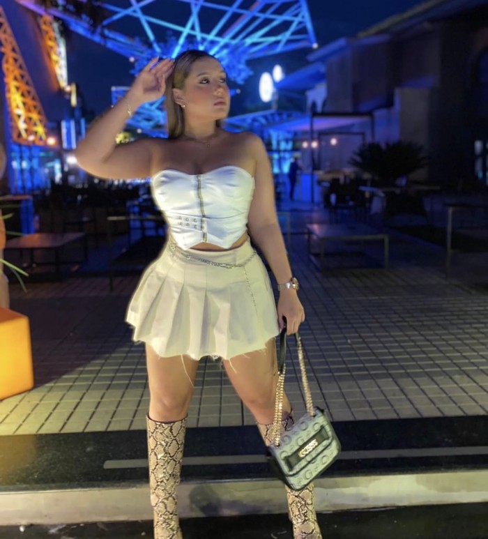 Una Barbie colombiana siempre mojada