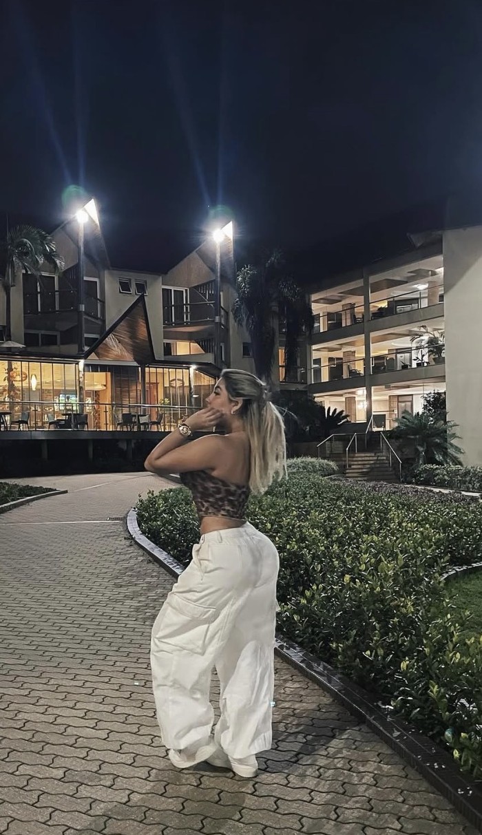 Una Barbie colombiana siempre mojada