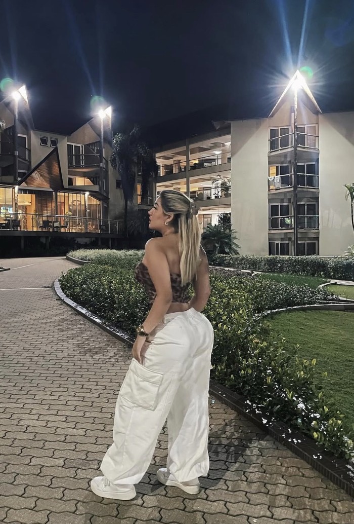 Una Barbie colombiana siempre mojada