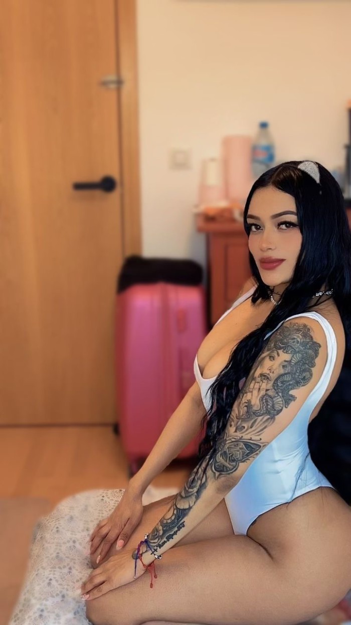 Tatuada exótica en Alicante