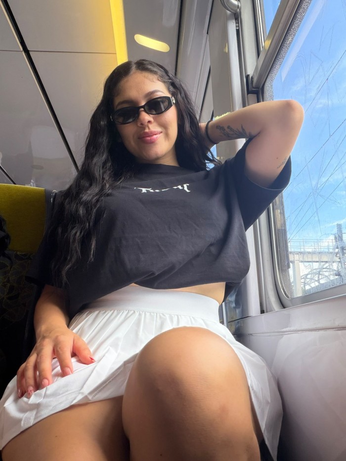 SOY LAURA EN INCASERE TU ADICCION EXÓTIC