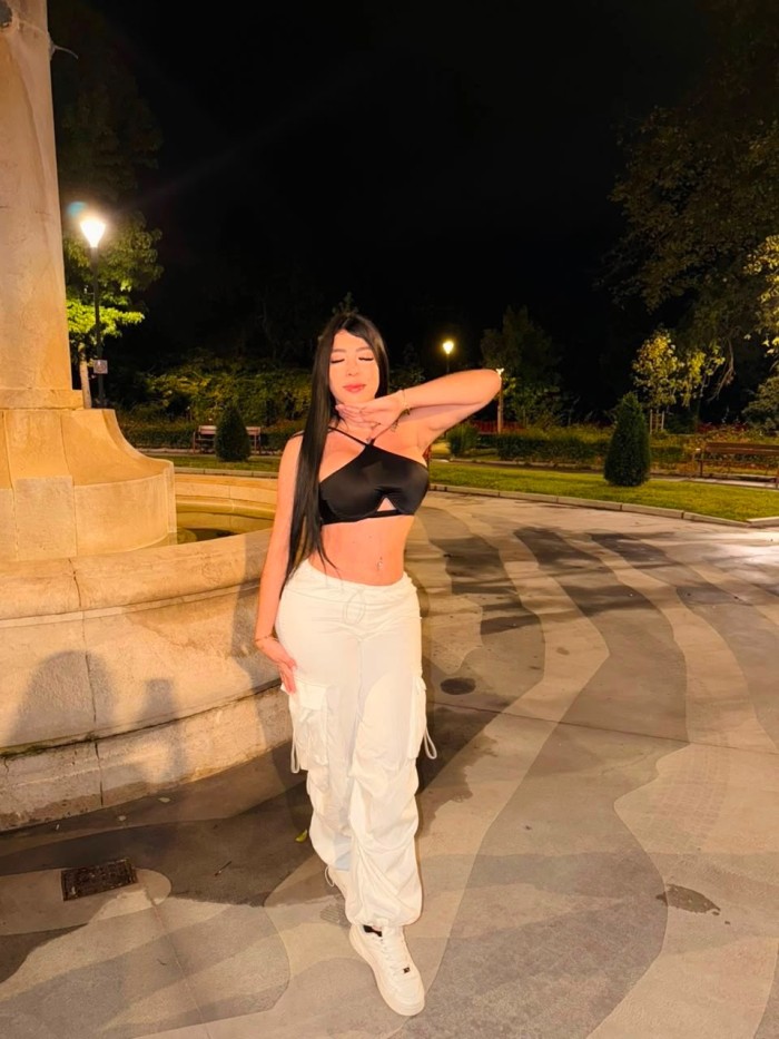 Bonita latina de lujo en Bilbao