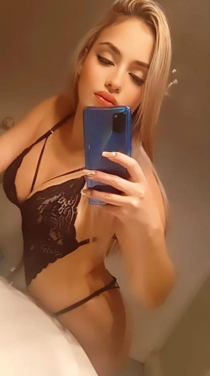 Espectacular rubia súper caliente, FOLLAMOS AHORA?
