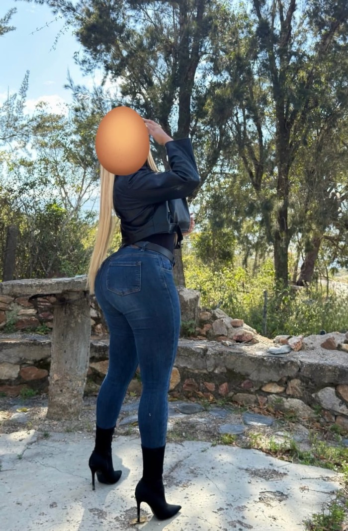 RUBIA FOGOSA CULONA