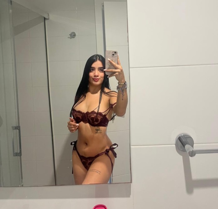 CATALINA ATREVIDA LATINA EN FUENGIROLA LLAMAME