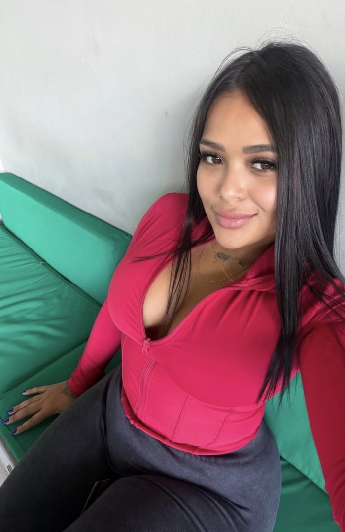 Alexandra recién llegada por pocos días cal