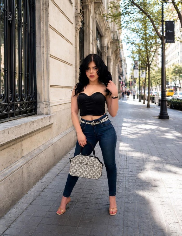 ESTRELLA LA COLOMBIANA MAS FIESTERA Y CALIENTE
