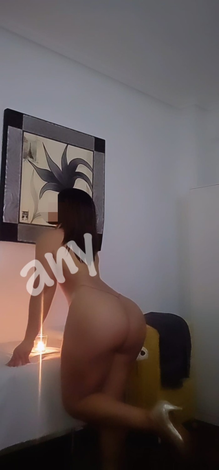 ANY HURACÁN DE MUJER EN LA CAMA Y MASAJES CALIENTE