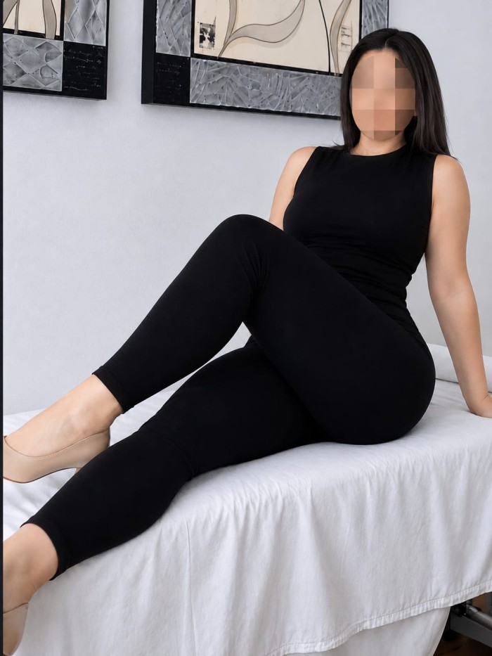 ANY HURACÁN DE MUJER EN LA CAMA Y MASAJES CALIENTE