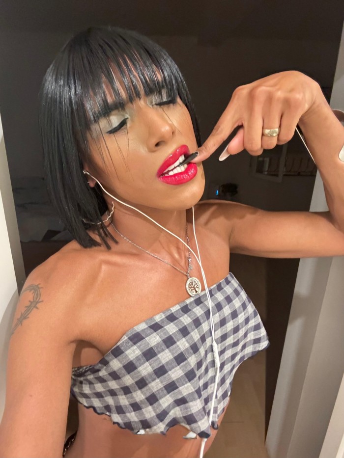 AUTENTICA TRANS CD JOVENCITA VENEZOLANA GUAPISIMA