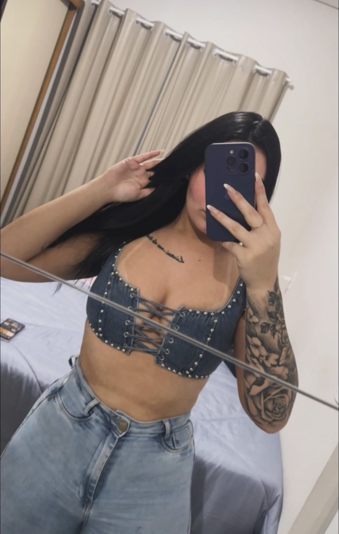 Una diosa caribeña Tatuada ninfomana