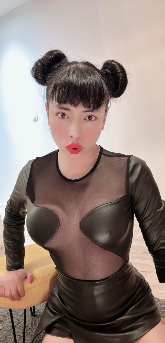 Recién llegadita, Encantadora, chica trans espontánea y divertida.