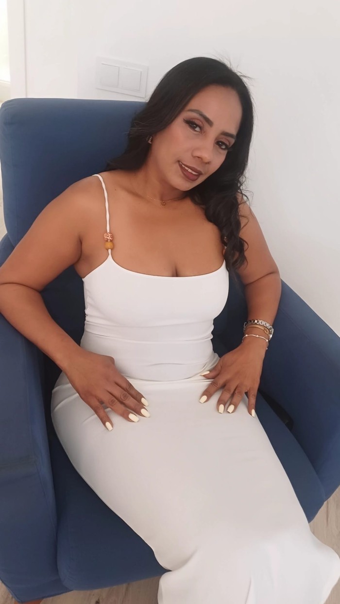 COLOMBIANA MUY BELLA SOY REAL EN TERRASSA 24H