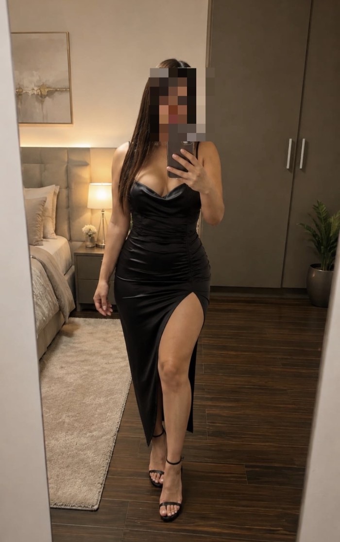 Latina caliente con clase y estilo en Alzira
