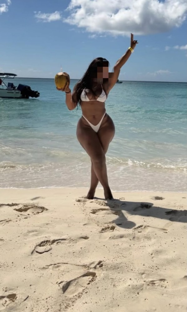 PAMELA BDSM Y DOMINACIÓN TE ESPERO EN ALICANTE