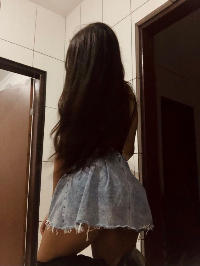 Claudia Española joven particular
